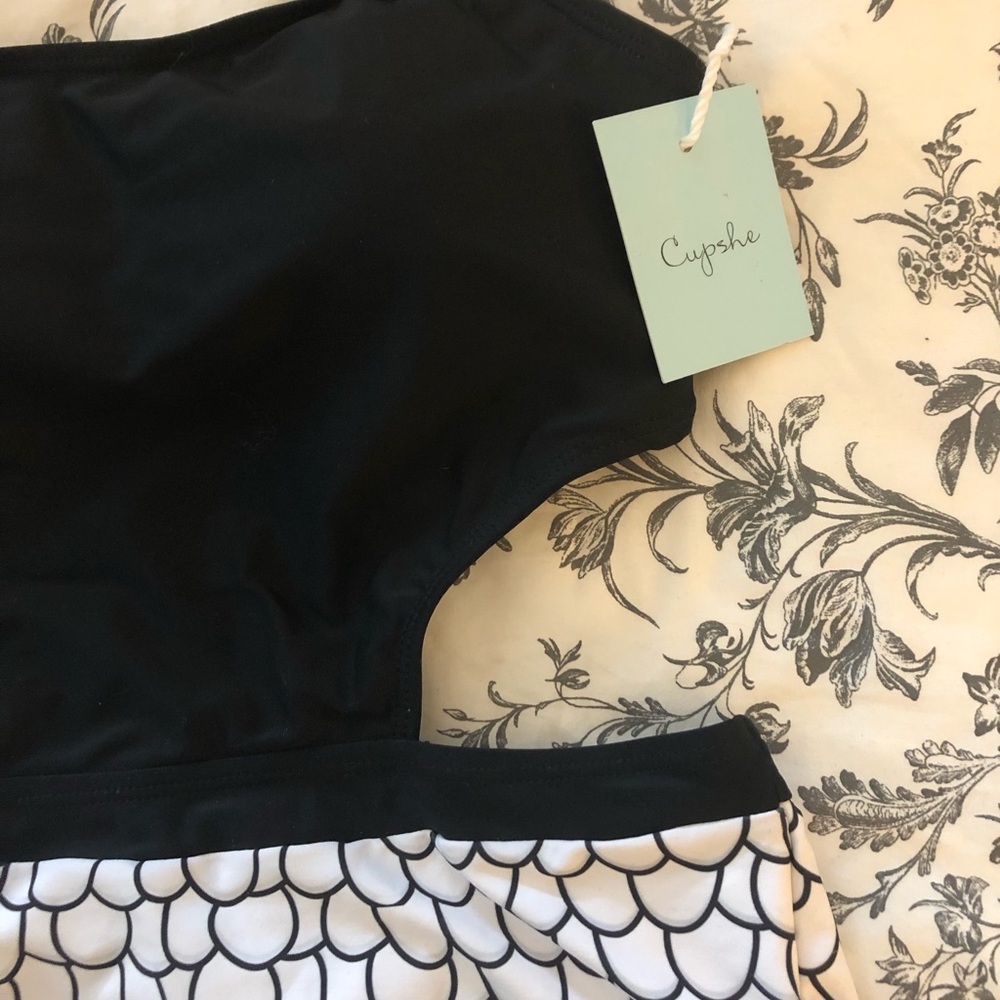 Cupshe bathing suit NWT!